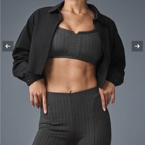 ALO Yoga Black Cropped Shirt